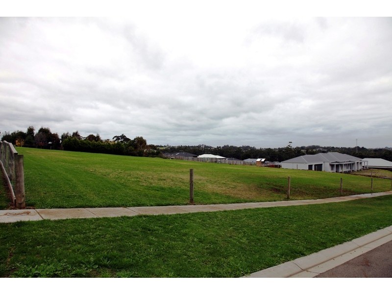 6 (Lot 2) Kamanari Court, Drouin VIC 3818