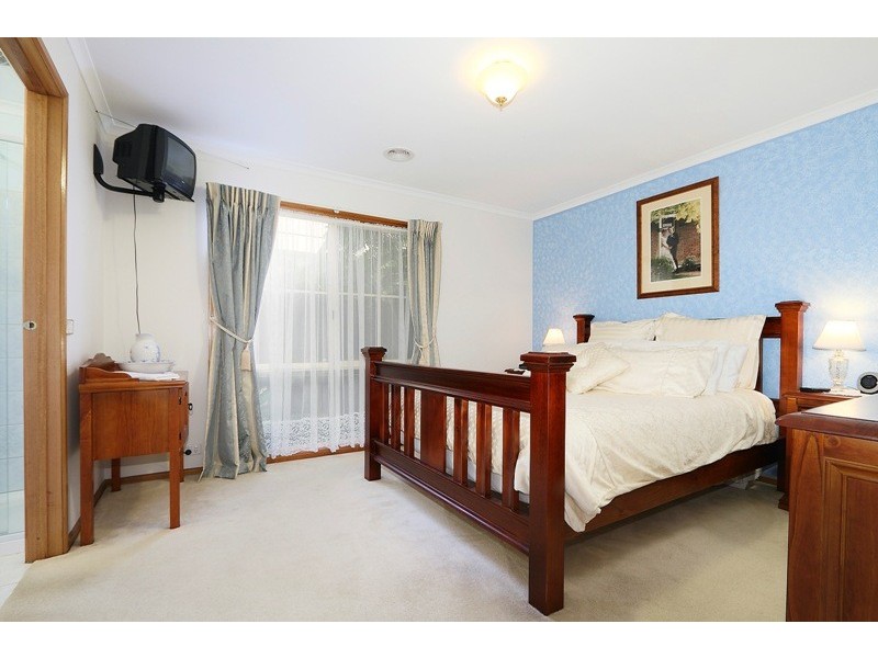 2 Plough Rise, Narre Warren South VIC 3805