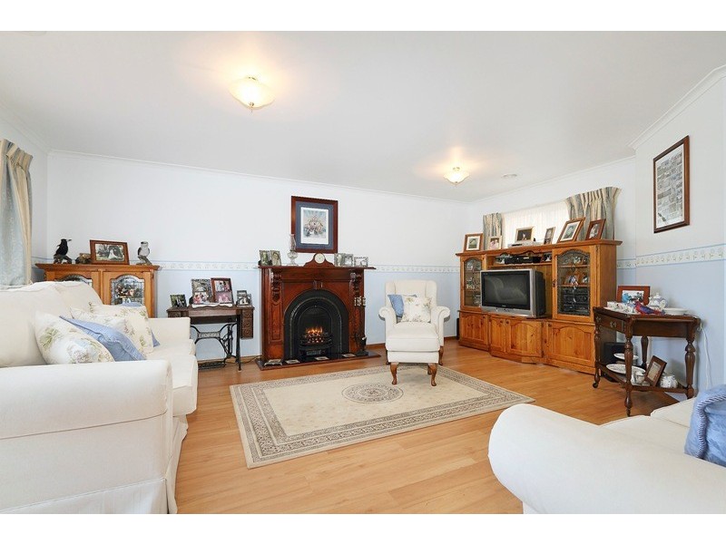 2 Plough Rise, Narre Warren South VIC 3805