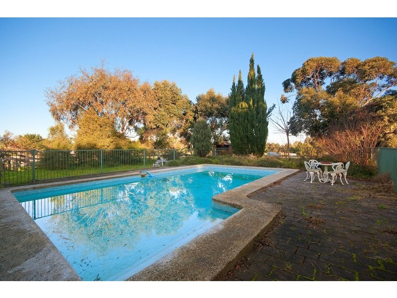 104 Browns Road, Devon Meadows VIC 3977