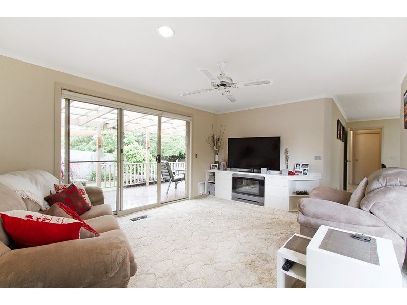 3 Tasman Place, Endeavour Hills VIC 3802
