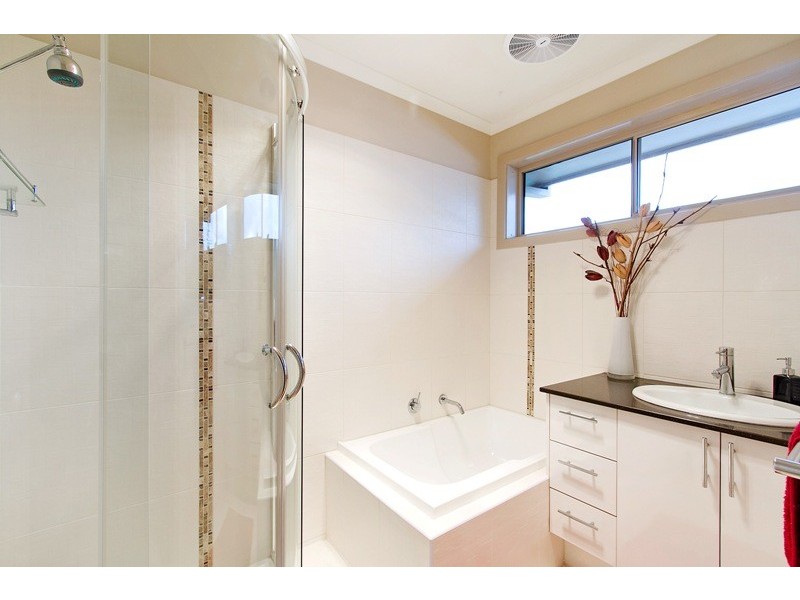 3 Tasman Place, Endeavour Hills VIC 3802
