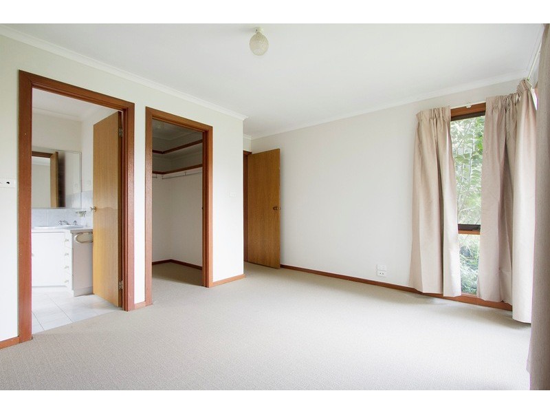 73 Fleetwood Drive, Narre Warren VIC 3805