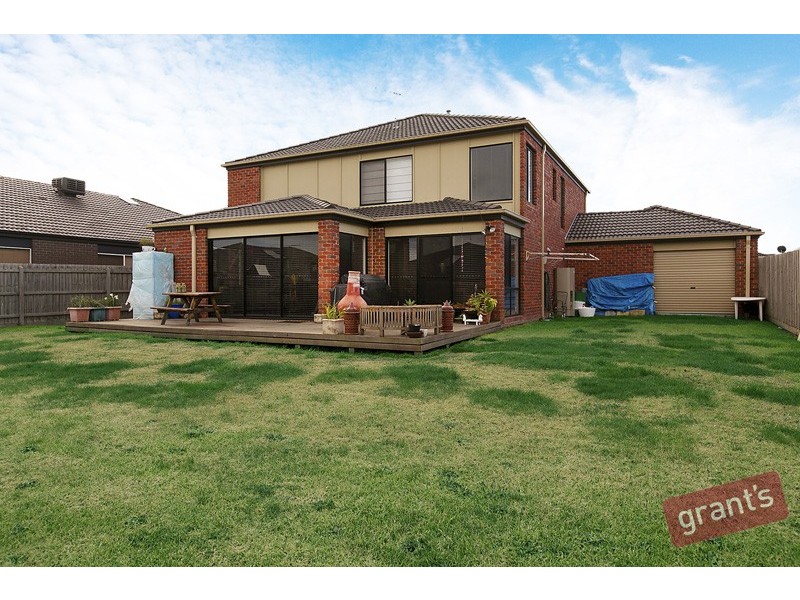 9 Hanrahan Wynd, Lynbrook VIC 3975