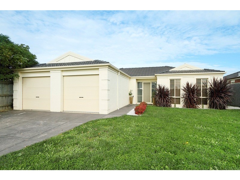 10 Menindee Terrace, Narre Warren South VIC 3805