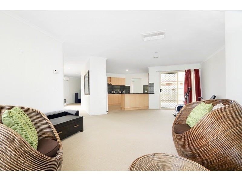 10 Menindee Terrace, Narre Warren South VIC 3805