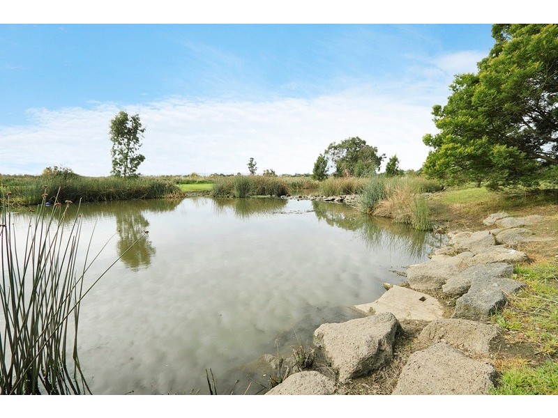 10 Menindee Terrace, Narre Warren South VIC 3805