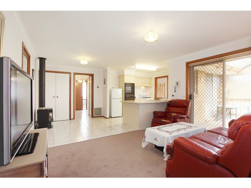 33 Arthur Phillip Drive, Endeavour Hills VIC 3802