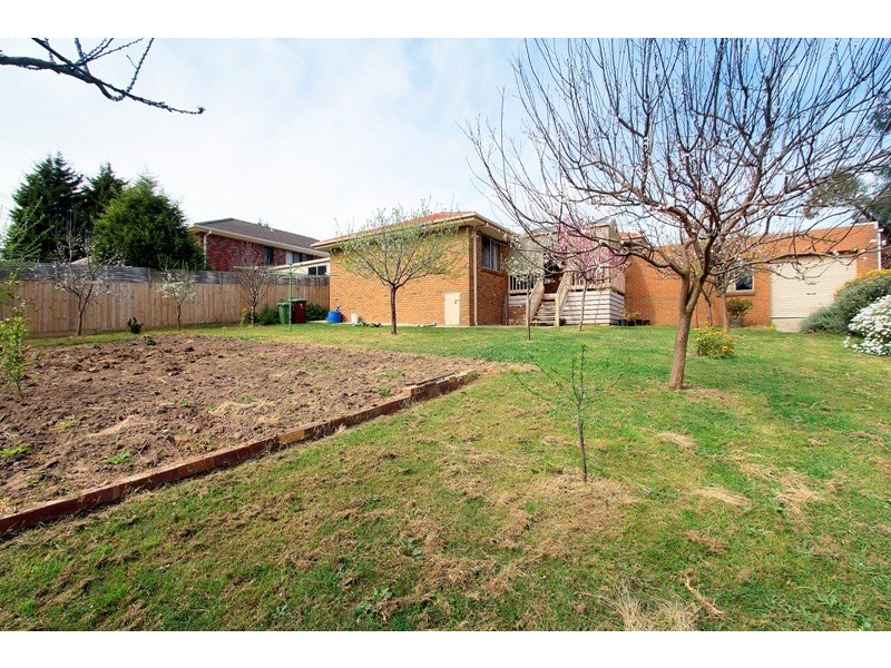 33 Arthur Phillip Drive, Endeavour Hills VIC 3802