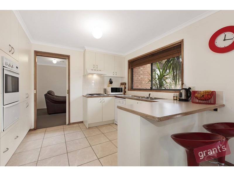 63 Ravensthorpe Crescent, Narre Warren VIC 3805