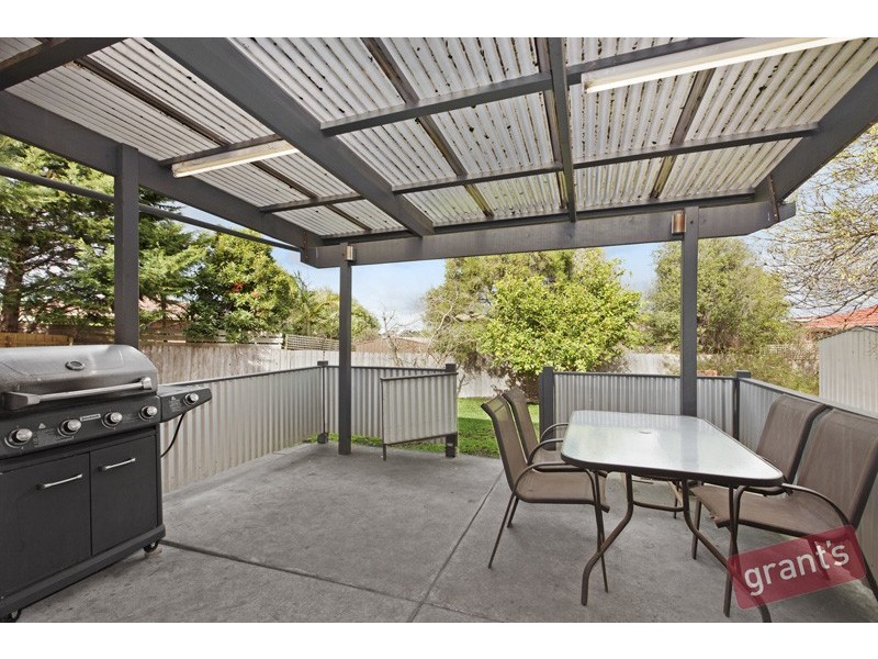 63 Ravensthorpe Crescent, Narre Warren VIC 3805