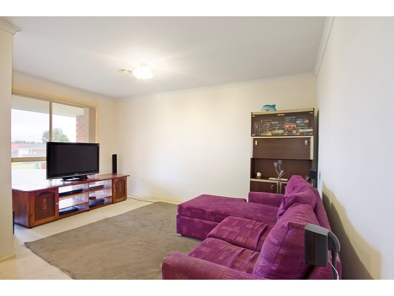 20 Manatoka Crescent, Hampton Park VIC 3976