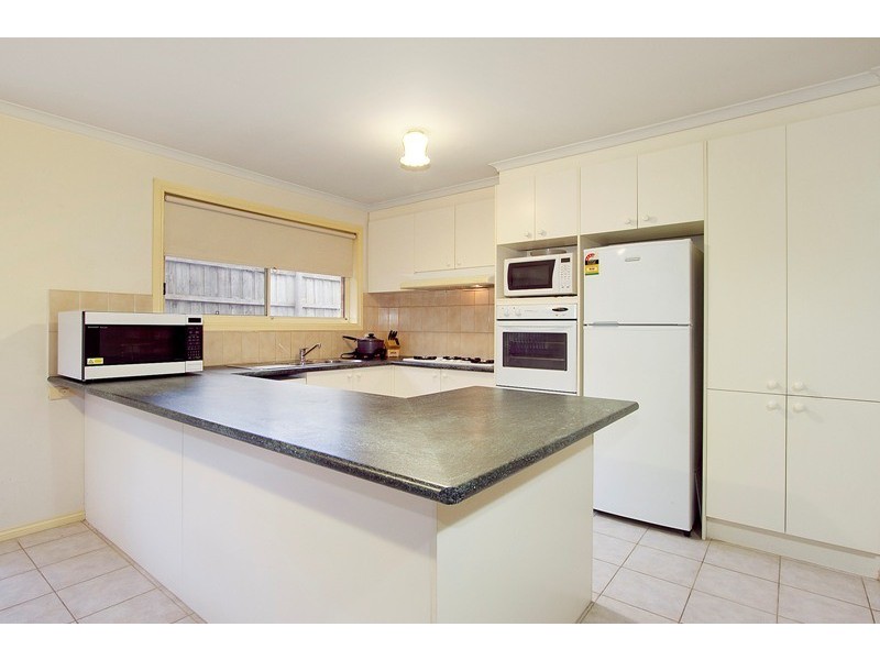 20 Manatoka Crescent, Hampton Park VIC 3976