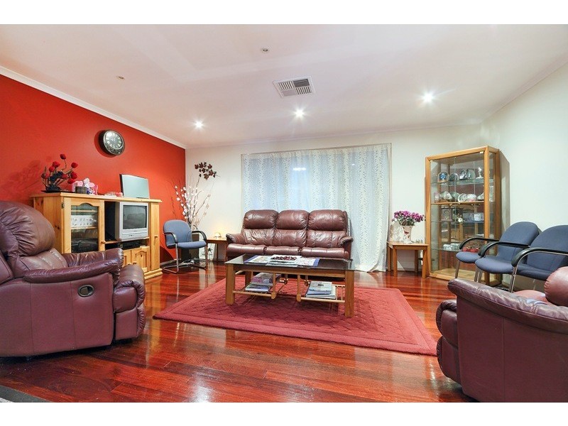 12 Eva Court, Hallam VIC 3803