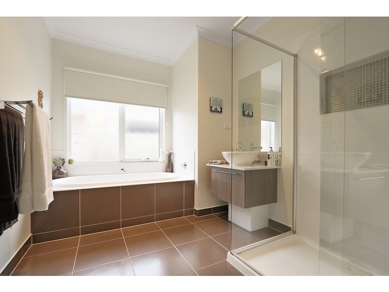 18 Viewline Way, Lyndhurst VIC 3975