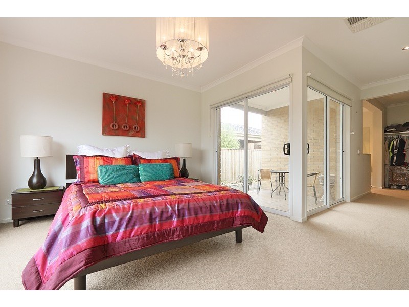 18 Viewline Way, Lyndhurst VIC 3975