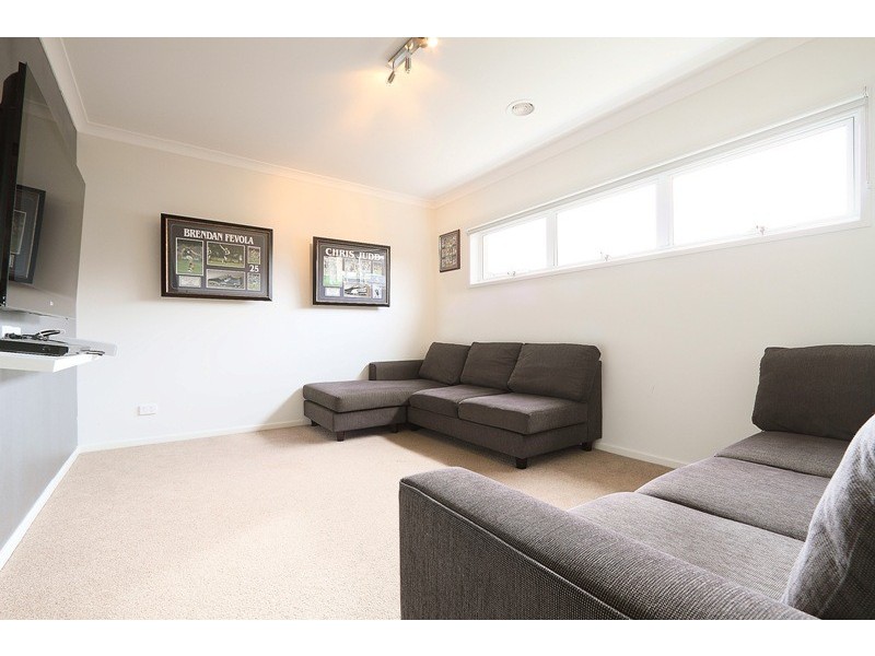 18 Viewline Way, Lyndhurst VIC 3975