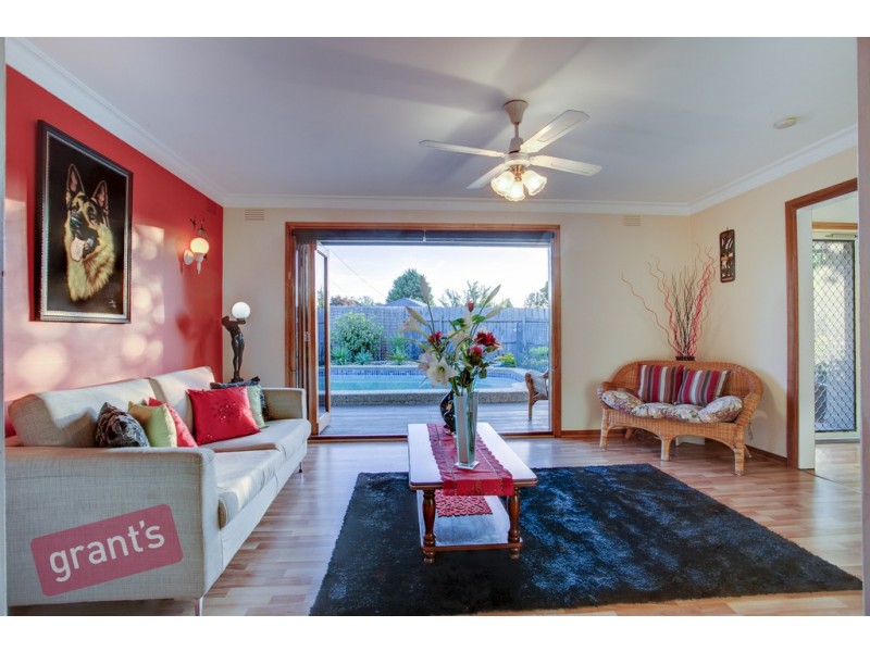 2 Western Way, Narre Warren VIC 3805