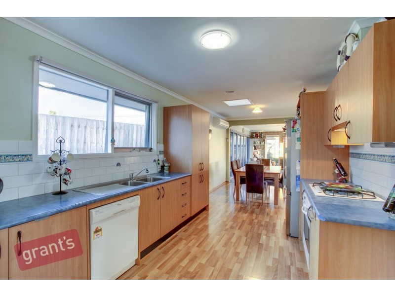 2 Western Way, Narre Warren VIC 3805