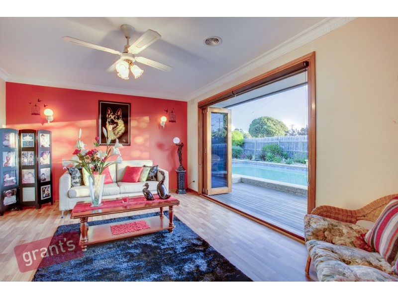 2 Western Way, Narre Warren VIC 3805