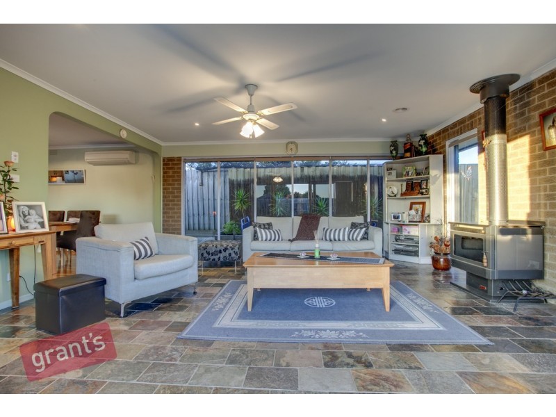 2 Western Way, Narre Warren VIC 3805