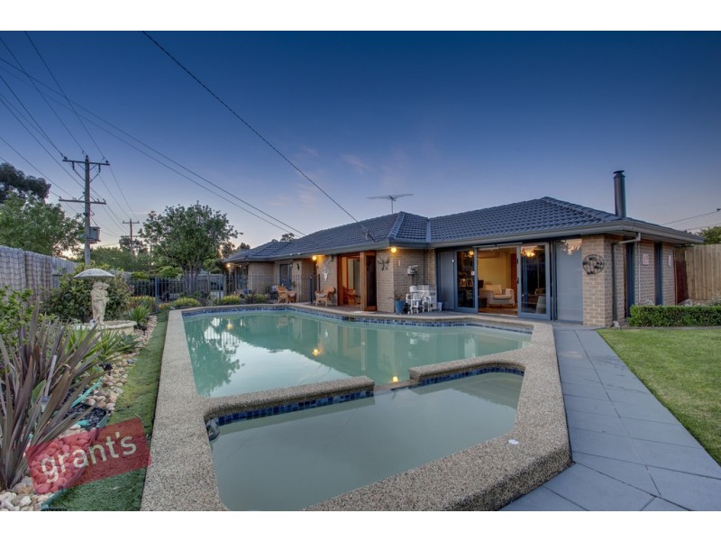 2 Western Way, Narre Warren VIC 3805