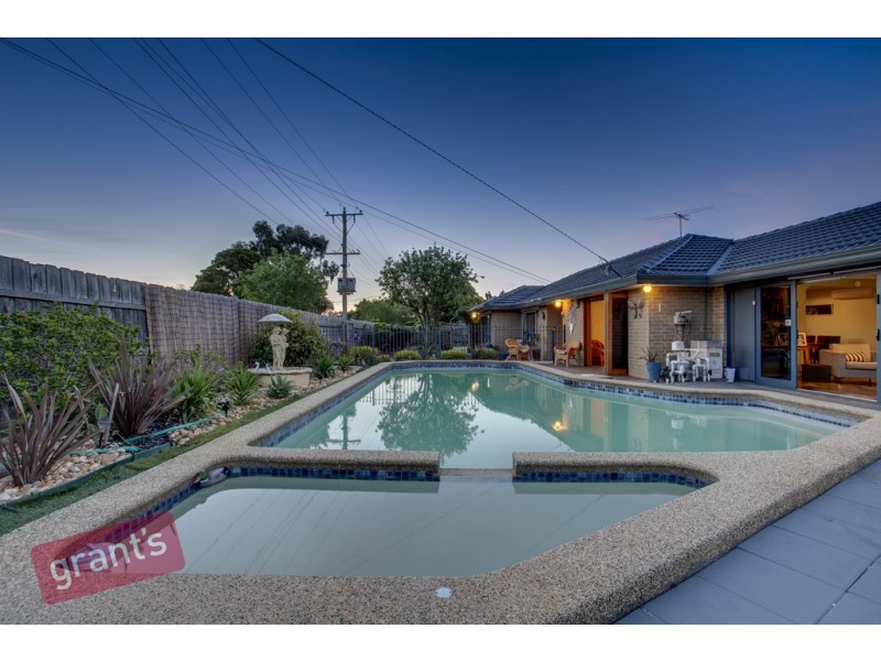 2 Western Way, Narre Warren VIC 3805