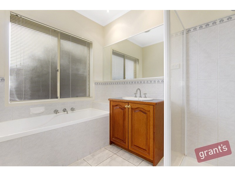 45 Bunbury Avenue, Narre Warren VIC 3805