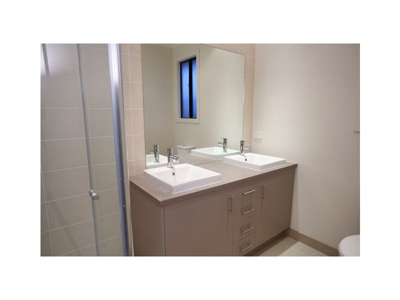 346 – 353 Murgese Circuit, Clyde North VIC 3978