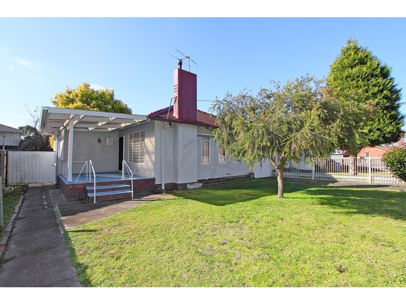 27 Latham Crescent, Dandenong North VIC 3175