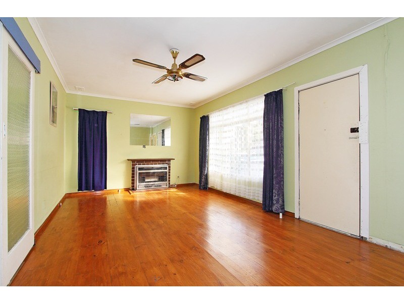 27 Latham Crescent, Dandenong North VIC 3175