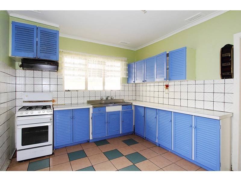27 Latham Crescent, Dandenong North VIC 3175
