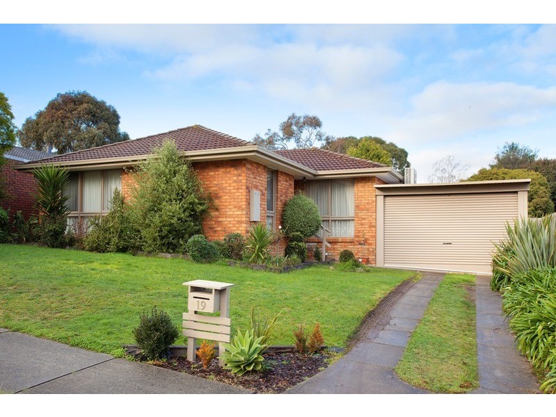 19 Throsby Court, Endeavour Hills VIC 3802