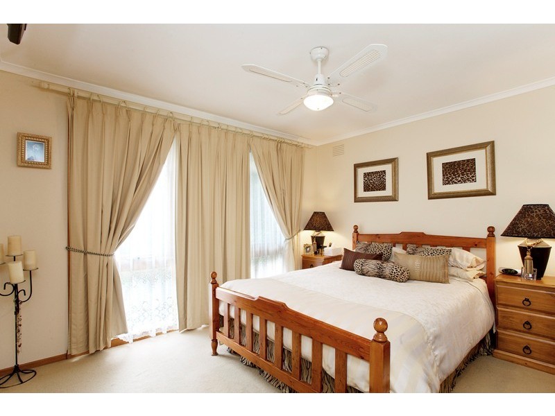 19 Throsby Court, Endeavour Hills VIC 3802