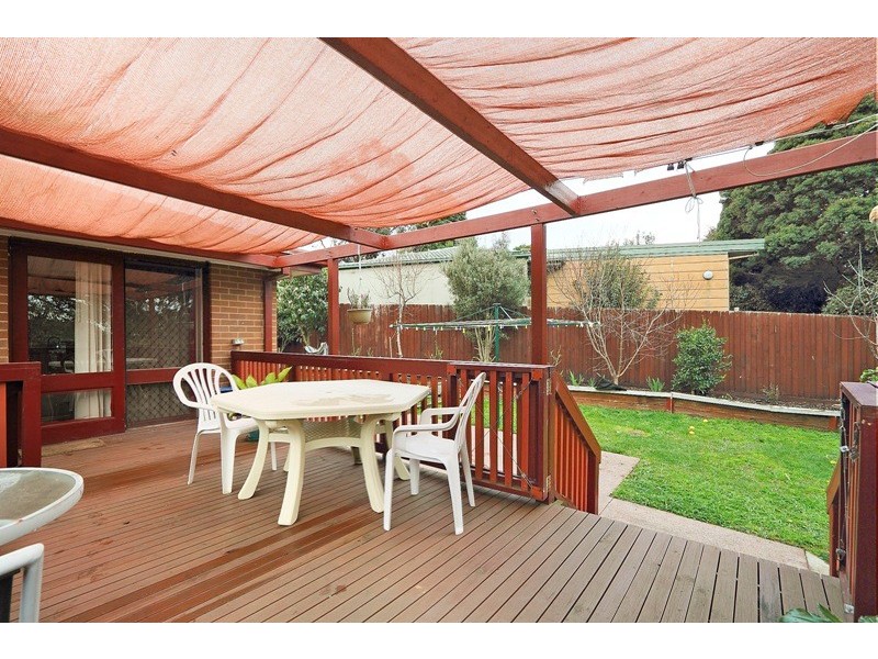 6 Paul Court, Endeavour Hills VIC 3802
