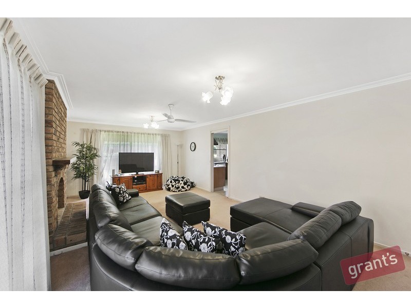 11 Elder Close, Hallam VIC 3803