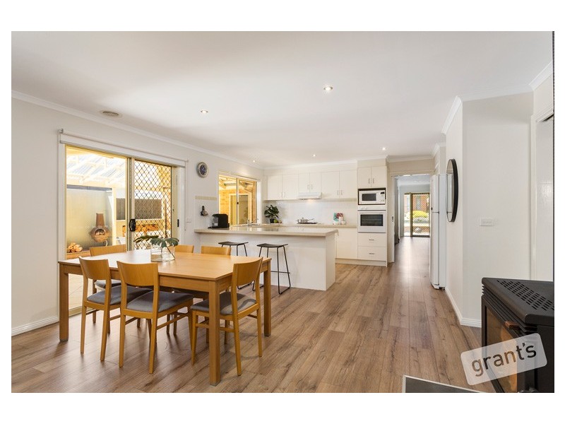 24 New England Way, Narre Warren VIC 3805