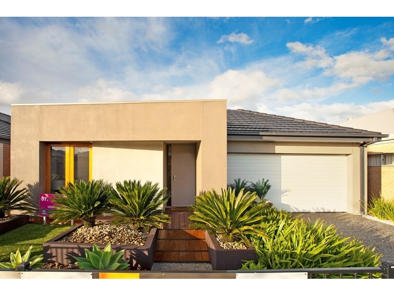 6 Kindred Avenue, Cranbourne North VIC 3977