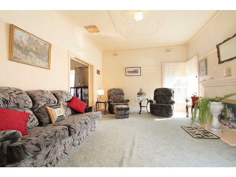18 Grandview Avenue, Dandenong VIC 3175