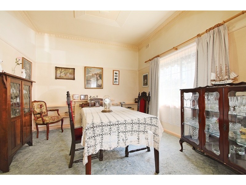 18 Grandview Avenue, Dandenong VIC 3175