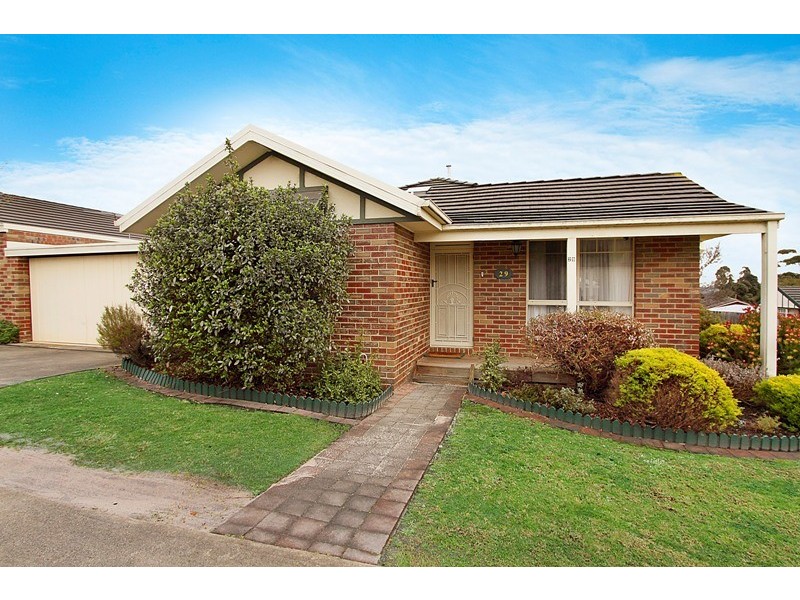 29/8 Monteith Crescent, Endeavour Hills VIC 3802