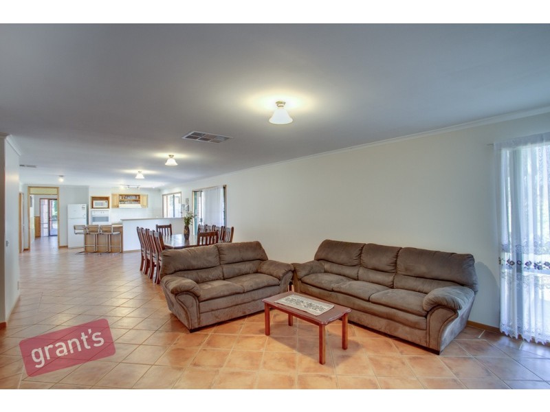 20 Horizon Boulevard, Hampton Park VIC 3976