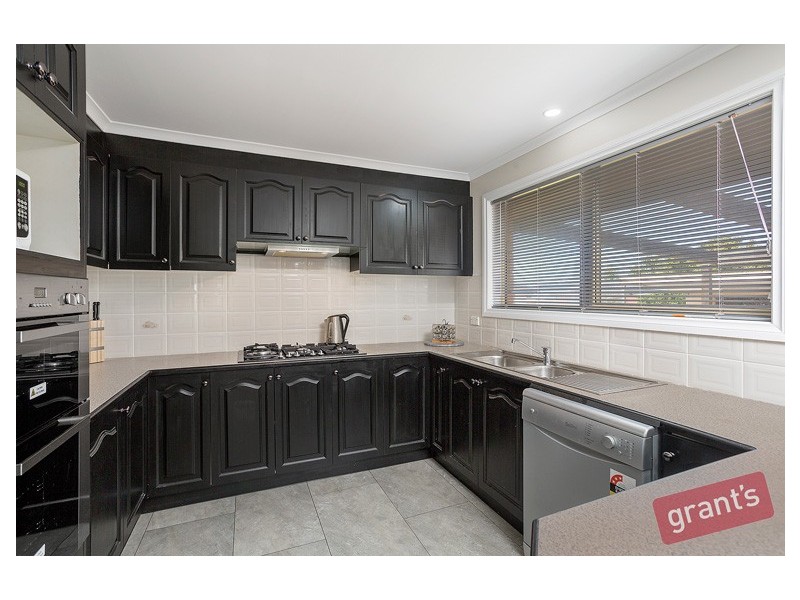 10 Ainsleigh Court, Narre Warren VIC 3805