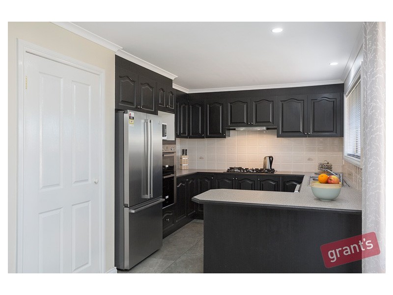 10 Ainsleigh Court, Narre Warren VIC 3805