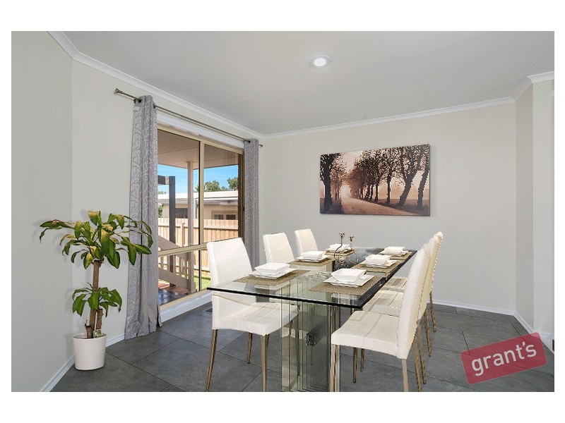 10 Ainsleigh Court, Narre Warren VIC 3805