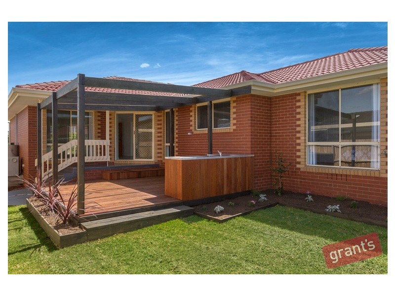 10 Ainsleigh Court, Narre Warren VIC 3805
