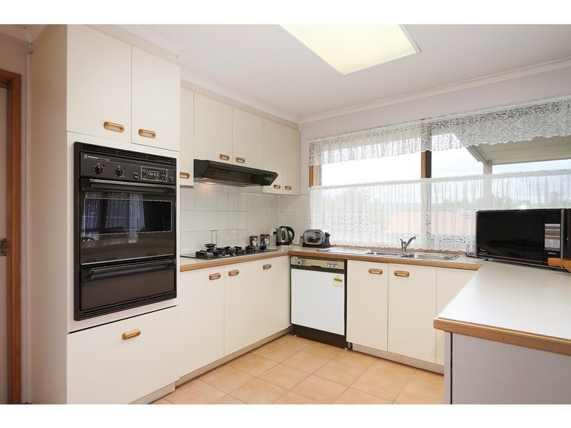 25 Chantell Avenue, Endeavour Hills VIC 3802