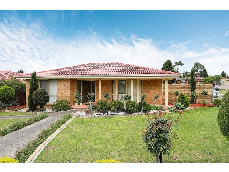 9 Gleneagles Drive, Endeavour Hills VIC 3802