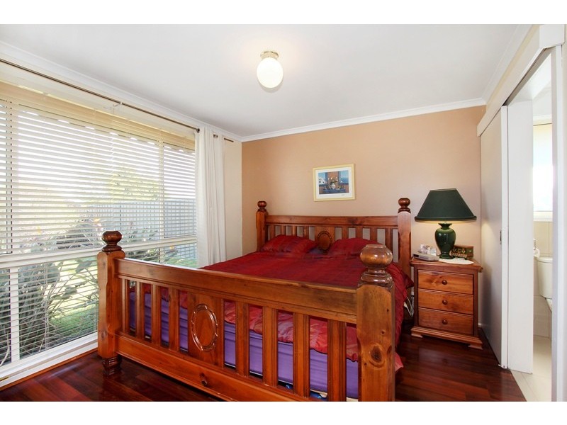 3 Avenel Place, Endeavour Hills VIC 3802