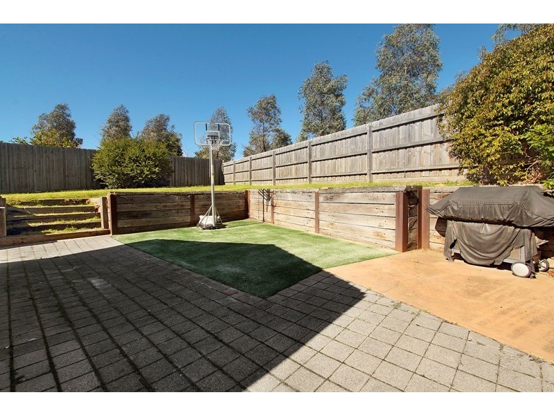 3 Avenel Place, Endeavour Hills VIC 3802